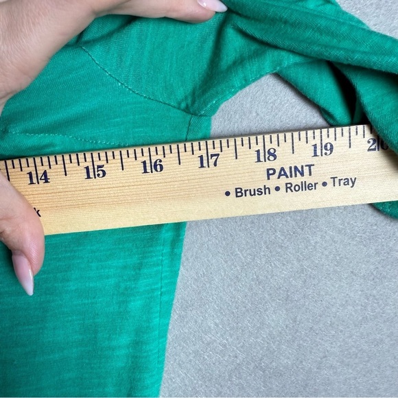 Anthropologie Akemi + Kin Green Floral Design Top Keyhole Tie Back Neck Size XS - Picture 3 of 11